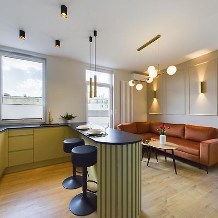 City Center Apartments Hoza By Noclegi Renters Варшава Екстериор снимка