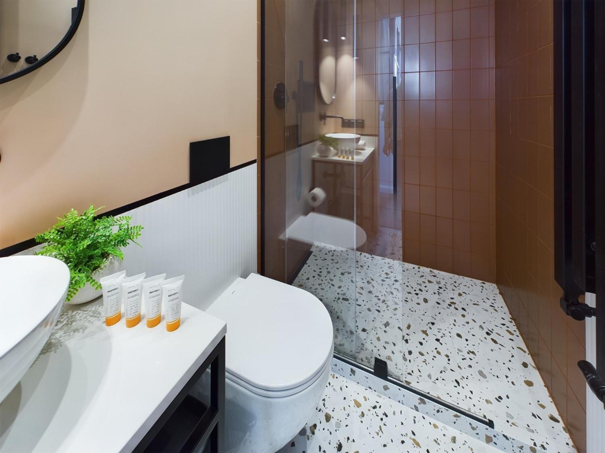 City Center Apartments Hoza By Noclegi Renters Варшава Екстериор снимка