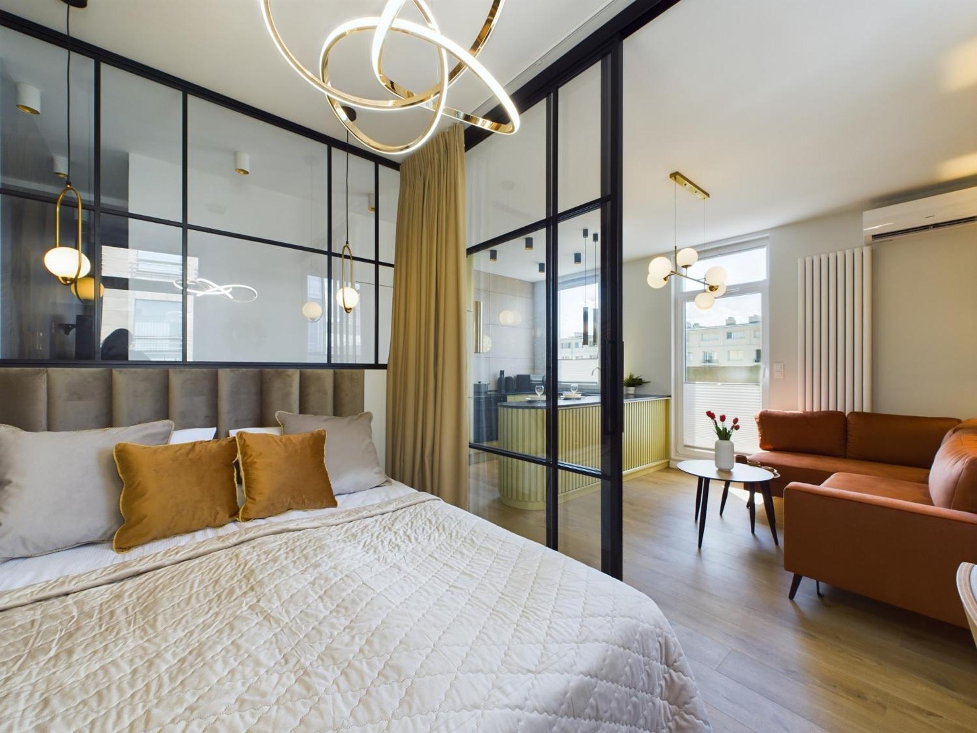 City Center Apartments Hoza By Noclegi Renters Варшава Екстериор снимка