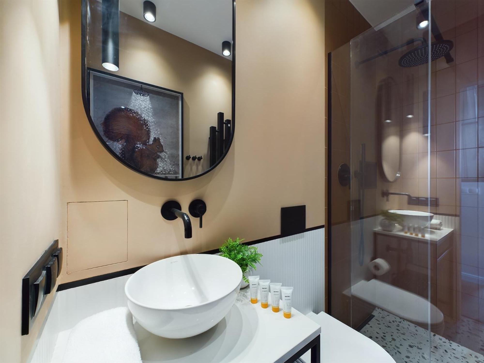 City Center Apartments Hoza By Noclegi Renters Варшава Екстериор снимка